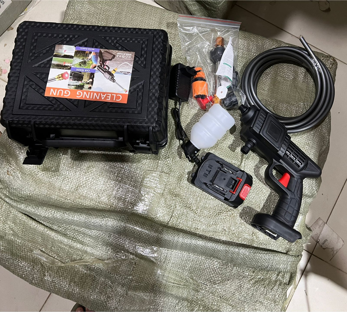 Automatic Cordless Car Wash Spray