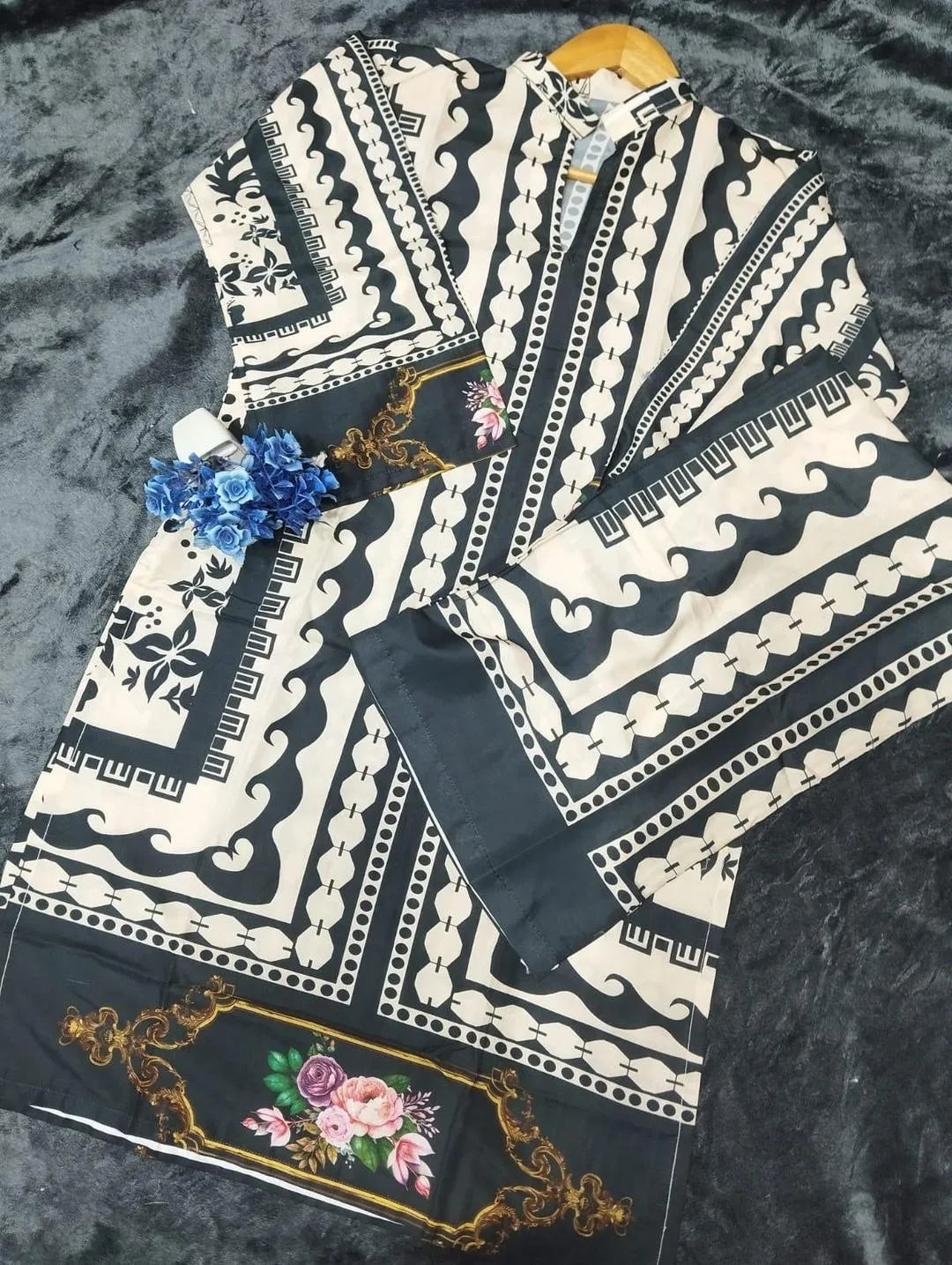 Full Printed Hania Amir Shirt With Printed Flapper 2 Peace